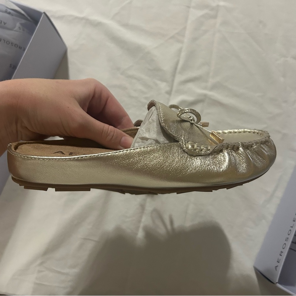 Aerosoles soft gold leather shoe 6W - Picture 5 of 6